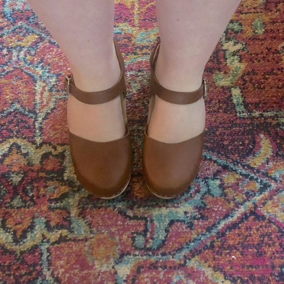 Clogs - Picture 7 of 8